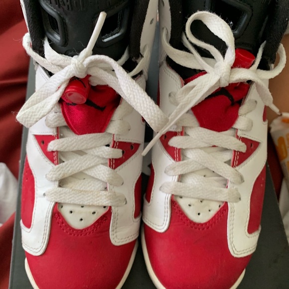 Carmine’s 6s size 4.5 - Picture 4 of 11